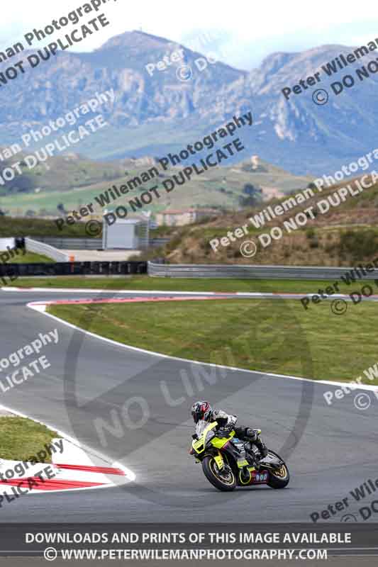 cadwell no limits trackday;cadwell park;cadwell park photographs;cadwell trackday photographs;enduro digital images;event digital images;eventdigitalimages;navarra;no limits trackdays;peter wileman photography;racing digital images;trackday digital images;trackday photos